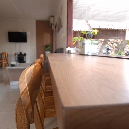 Mayeka Transit Hostel Bandara Internasional Lombok Praya Exteriér fotografie