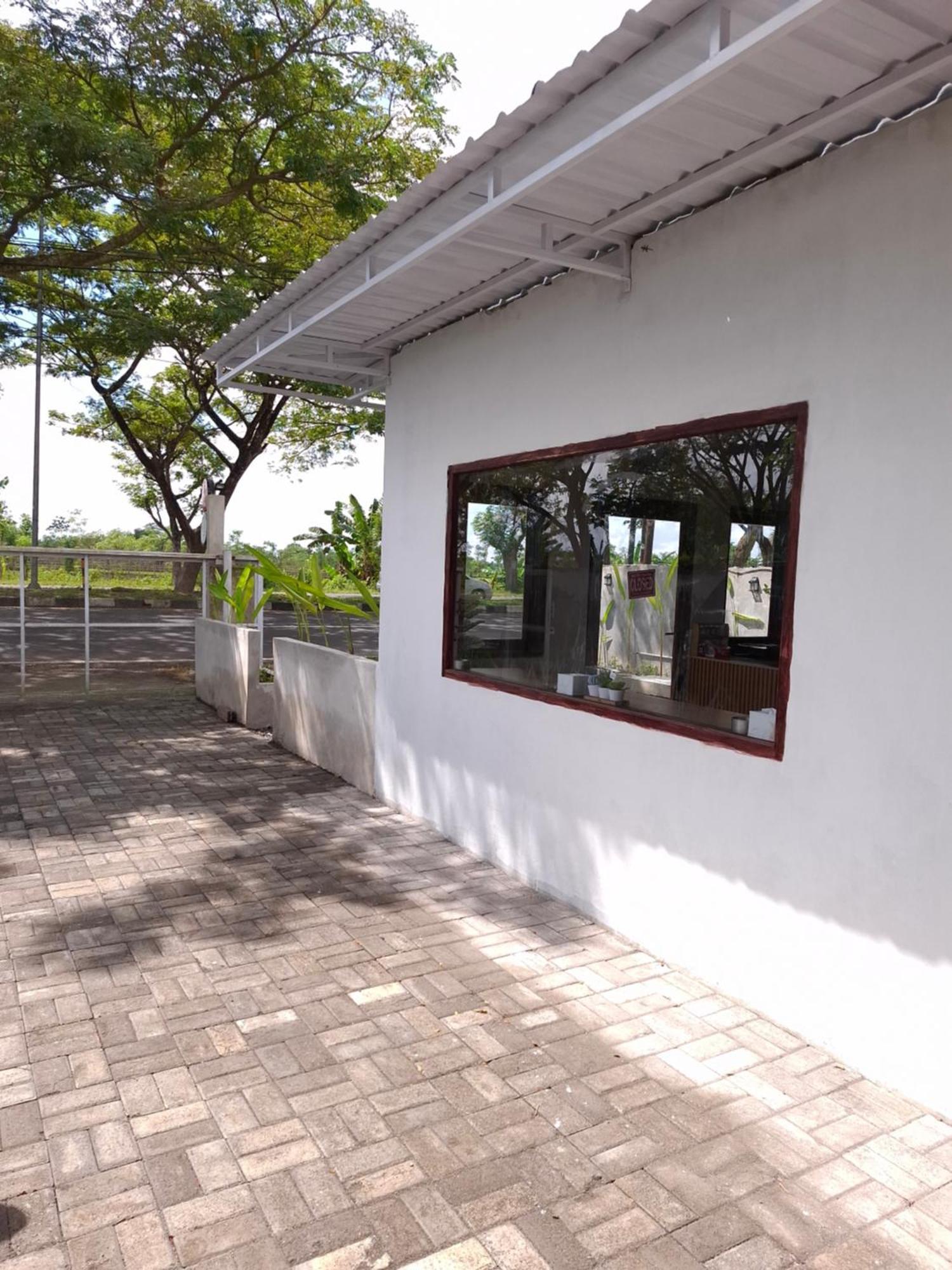 Mayeka Transit Hostel Bandara Internasional Lombok Praya Exteriér fotografie